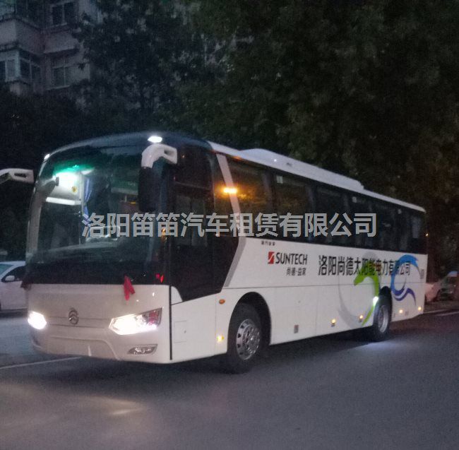 大巴车