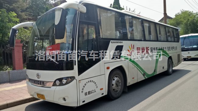 案例：大巴车租赁
